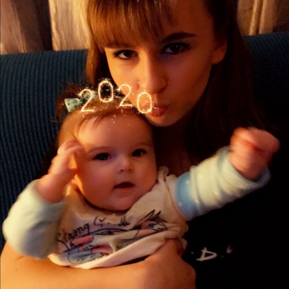 Hi! Welcome to my closet! - Picture 5 of 16